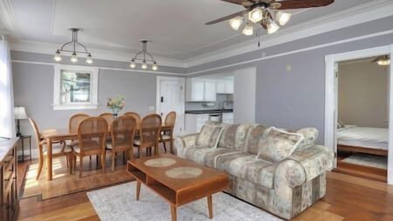Photo of Livingroom in Oak Park