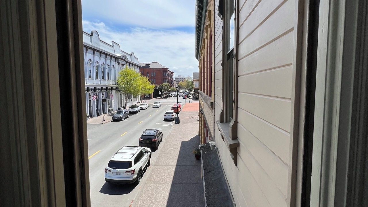 Photo of Others in Eureka