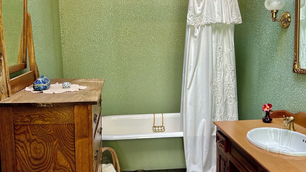 Photo of Bathroom in Eureka