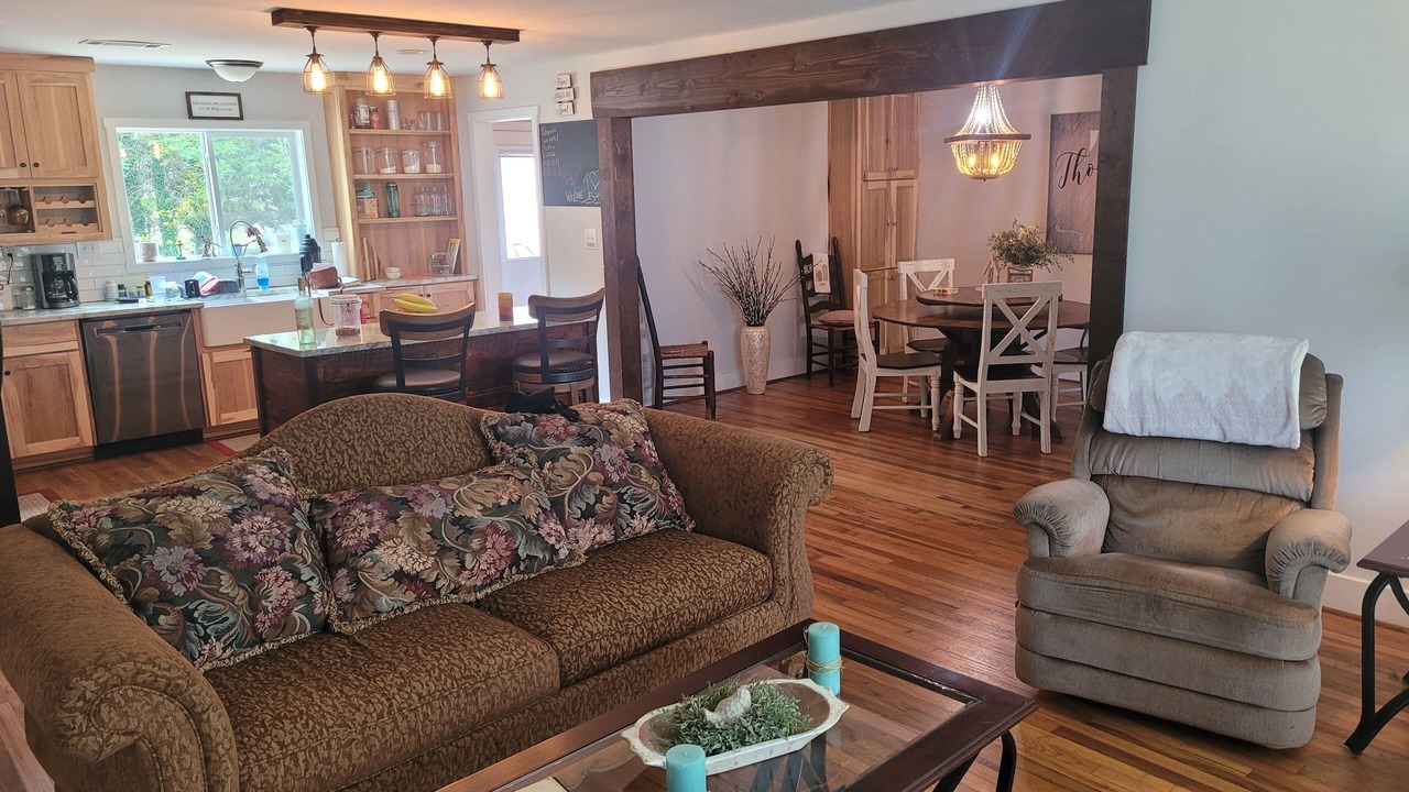 Photo of Livingroom in McDonough