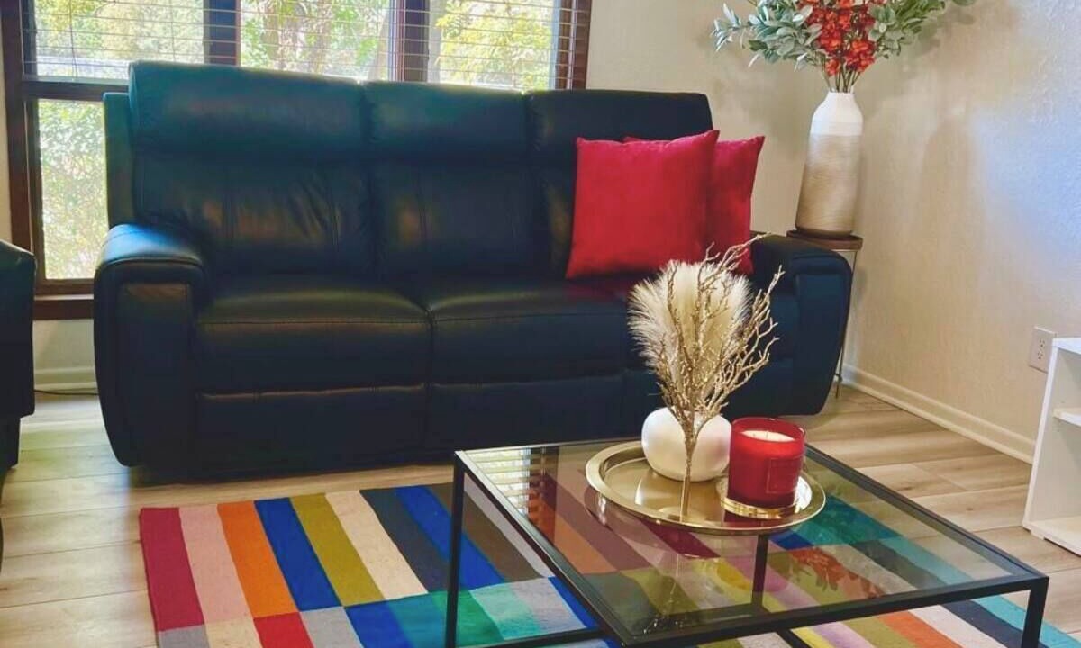 Photo of Livingroom in Hays