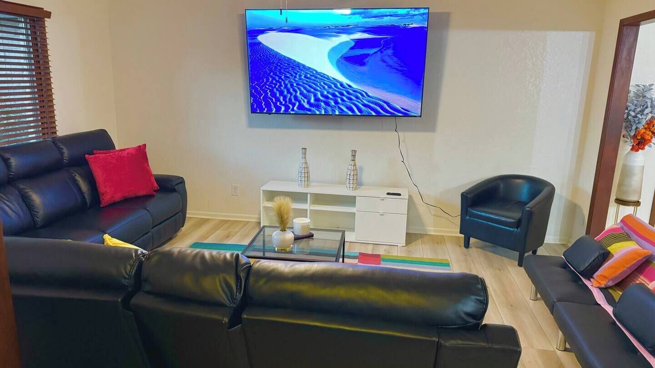 Photo of Livingroom in Hays