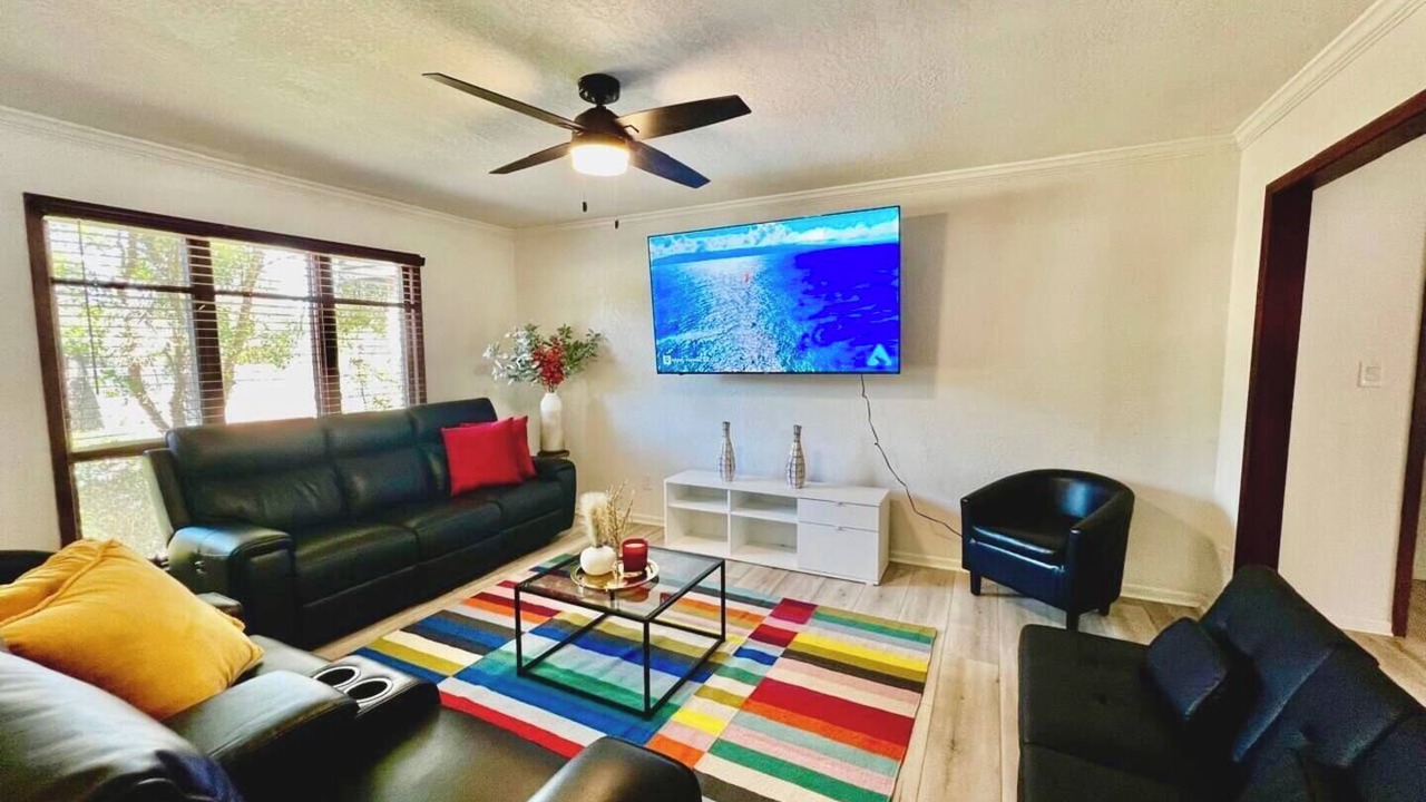 Photo of Livingroom in Hays
