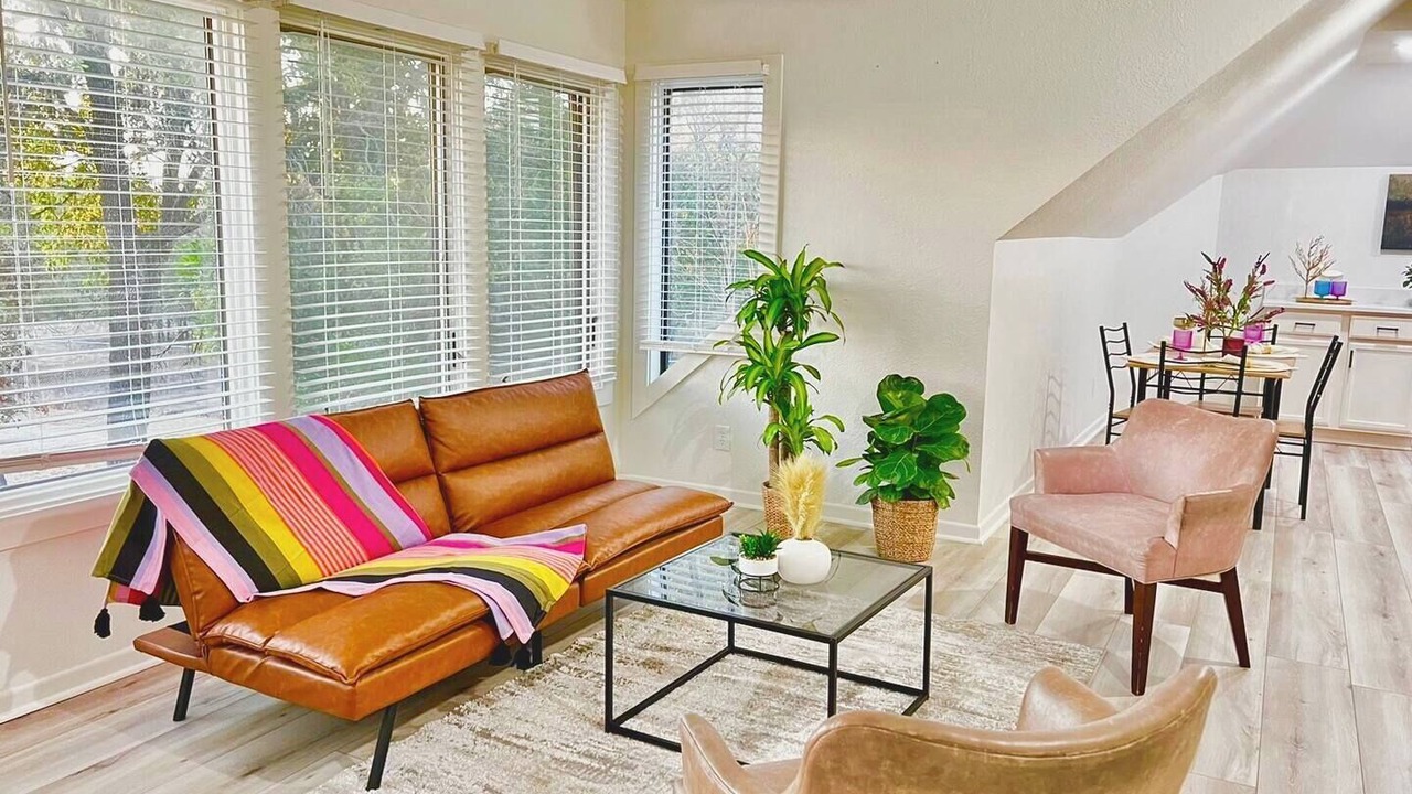 Photo of Livingroom in Hays
