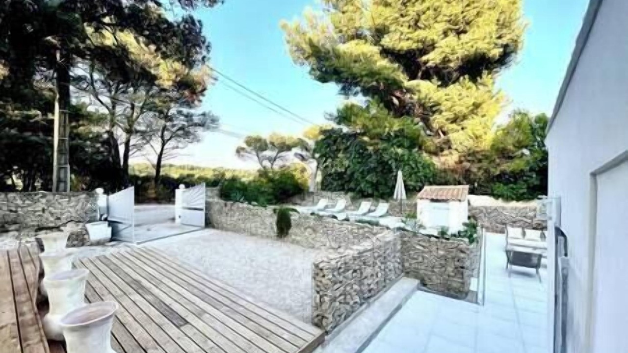 Photo of Others in Caremeau