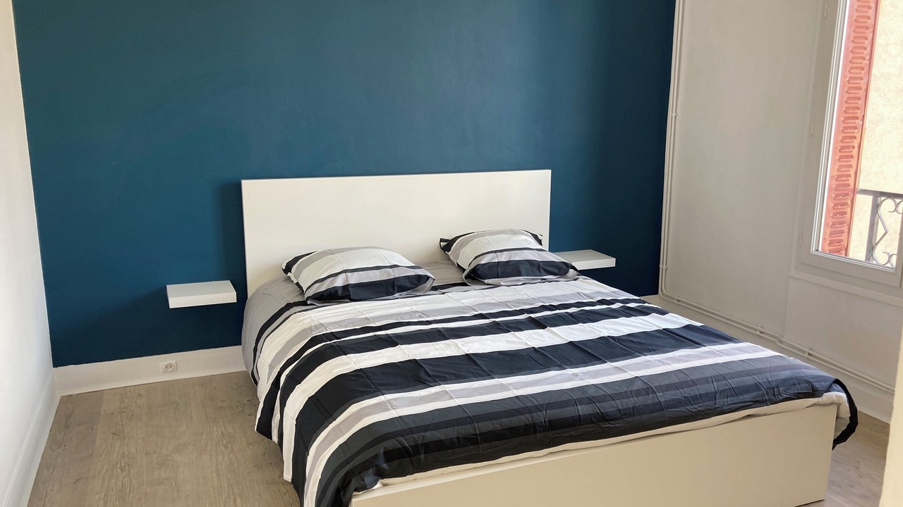 Photo of Bedroom in Colombes