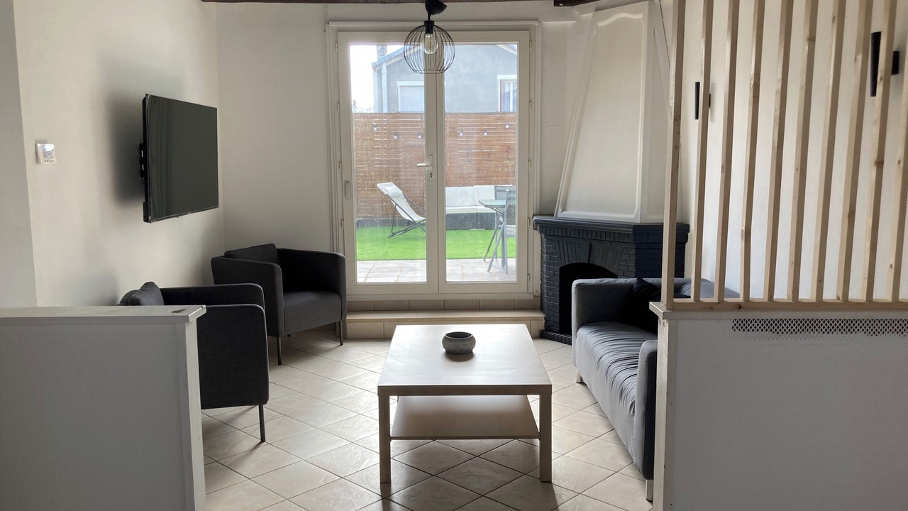 Photo of Livingroom in Colombes