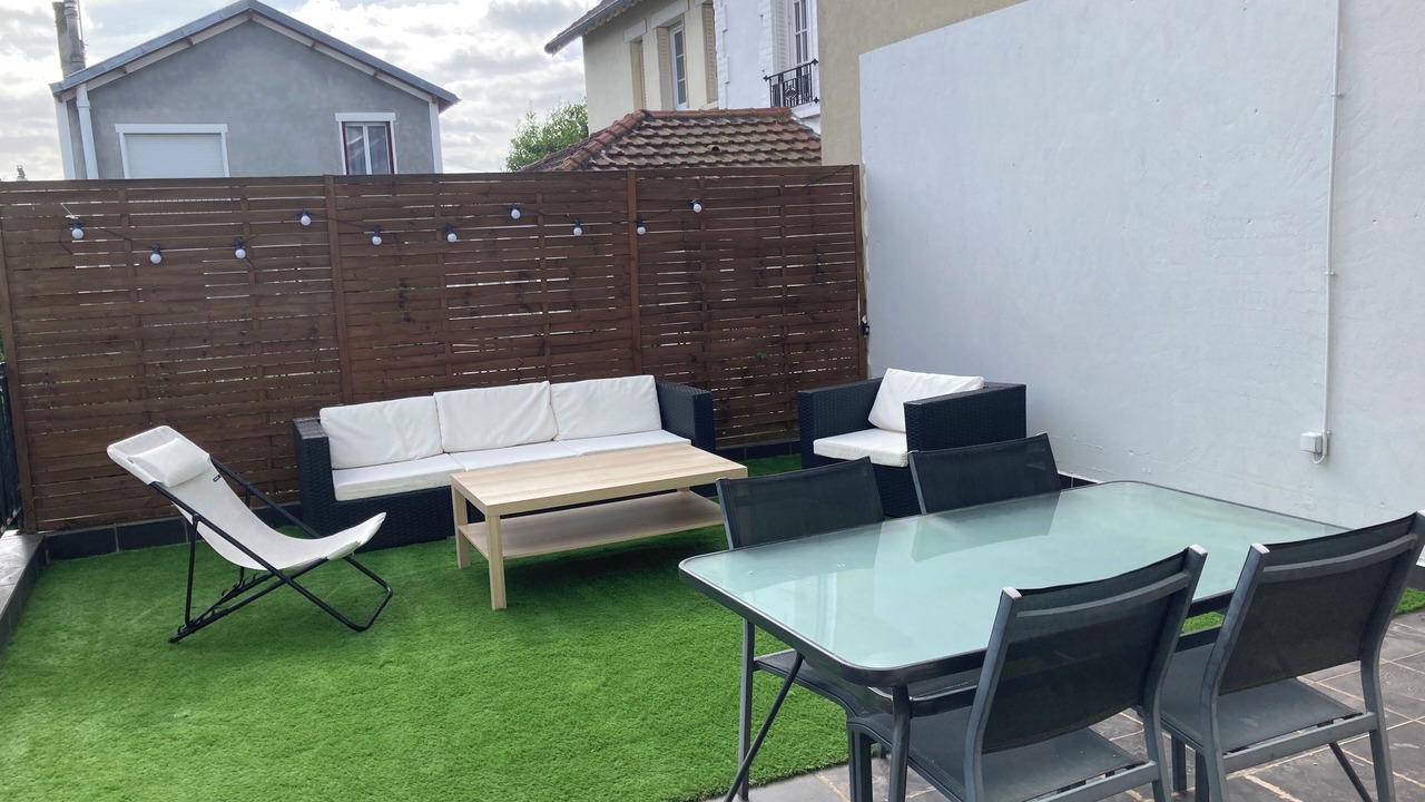Photo of Outdoor in Colombes