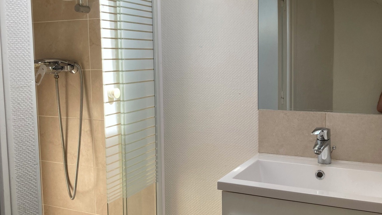 Photo of Bathroom in Colombes