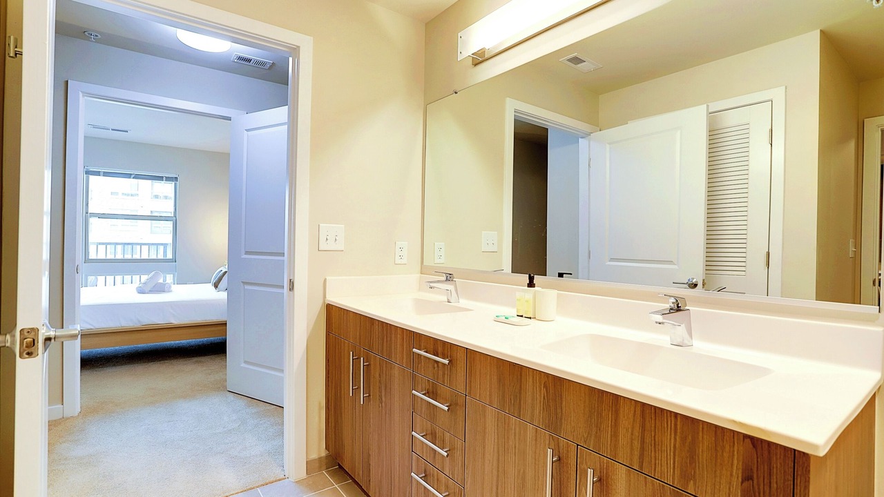 Photo of Bathroom in Jefferson Manor