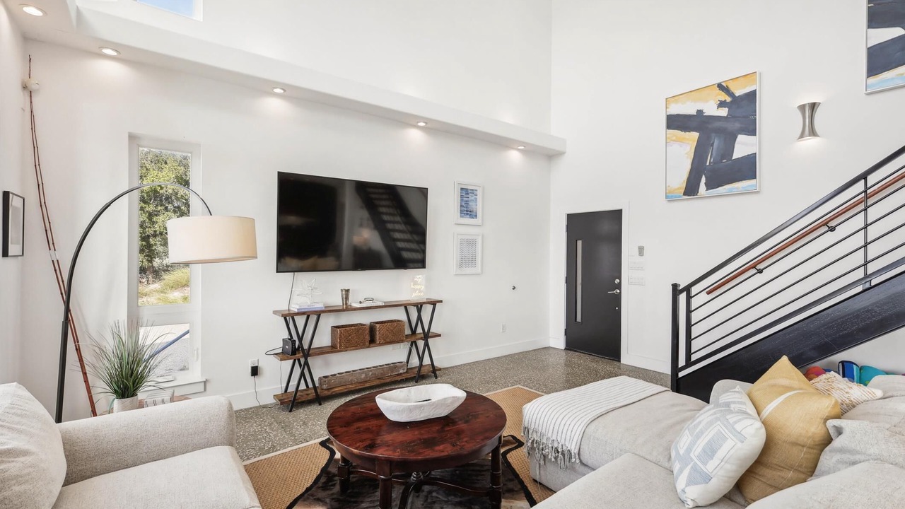 Photo of Livingroom in Graford