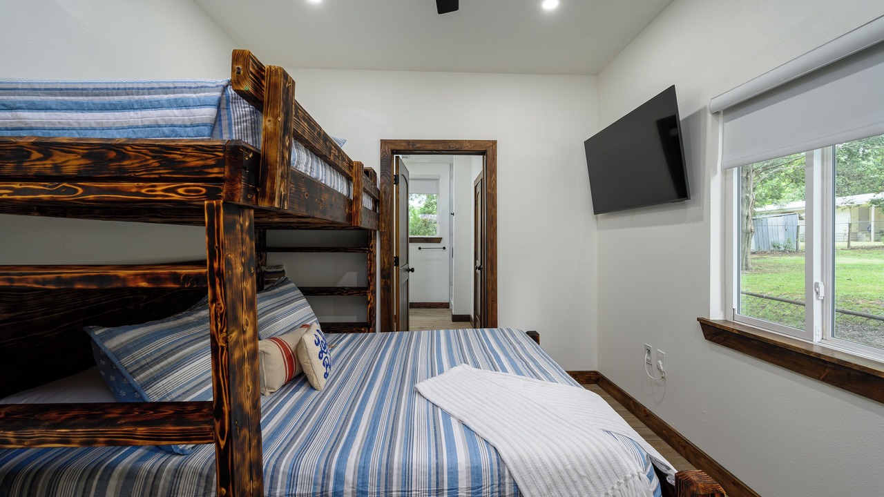 Photo of Bedroom in Pottsboro