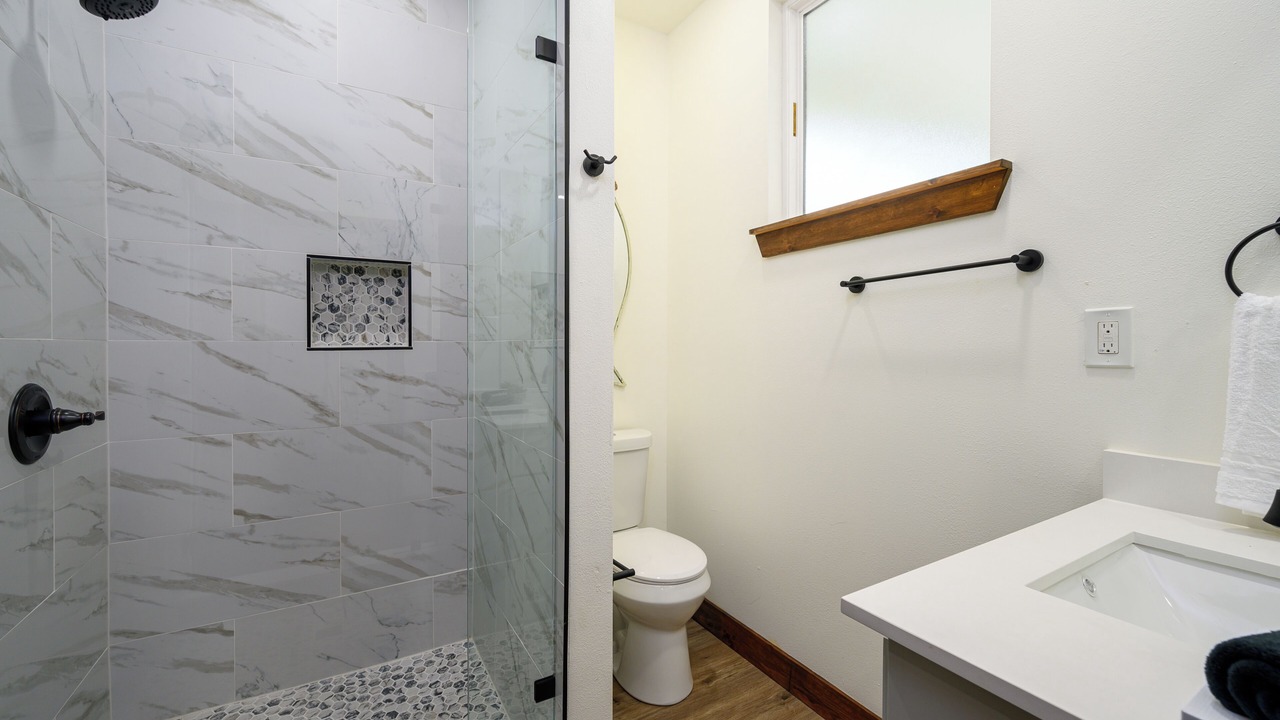 Photo of Bathroom in Pottsboro
