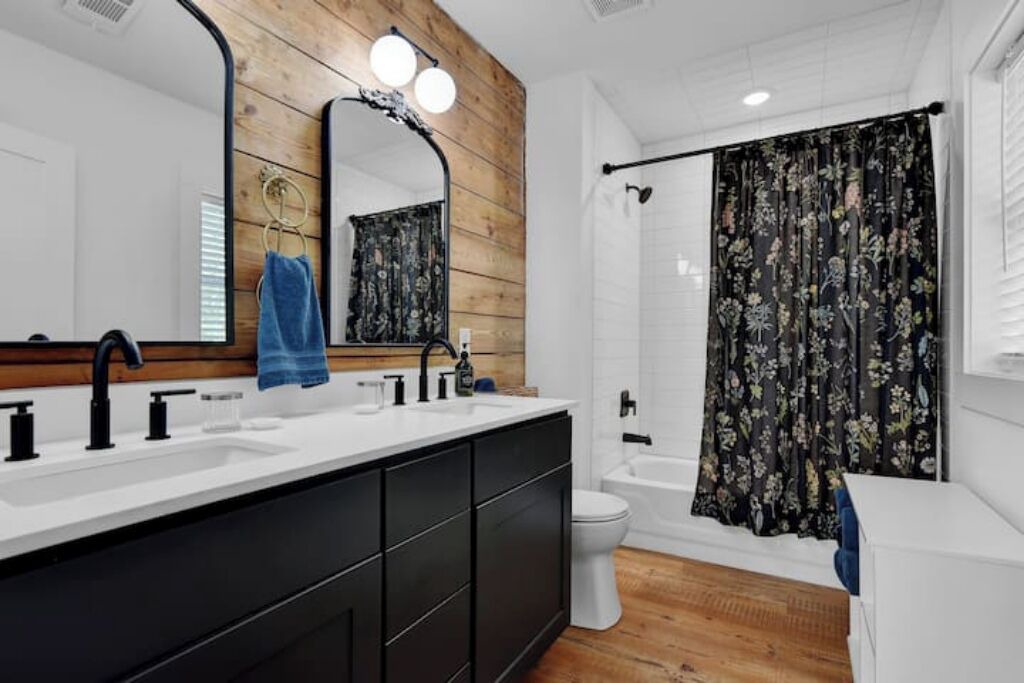 Photo of Bathroom in Denison