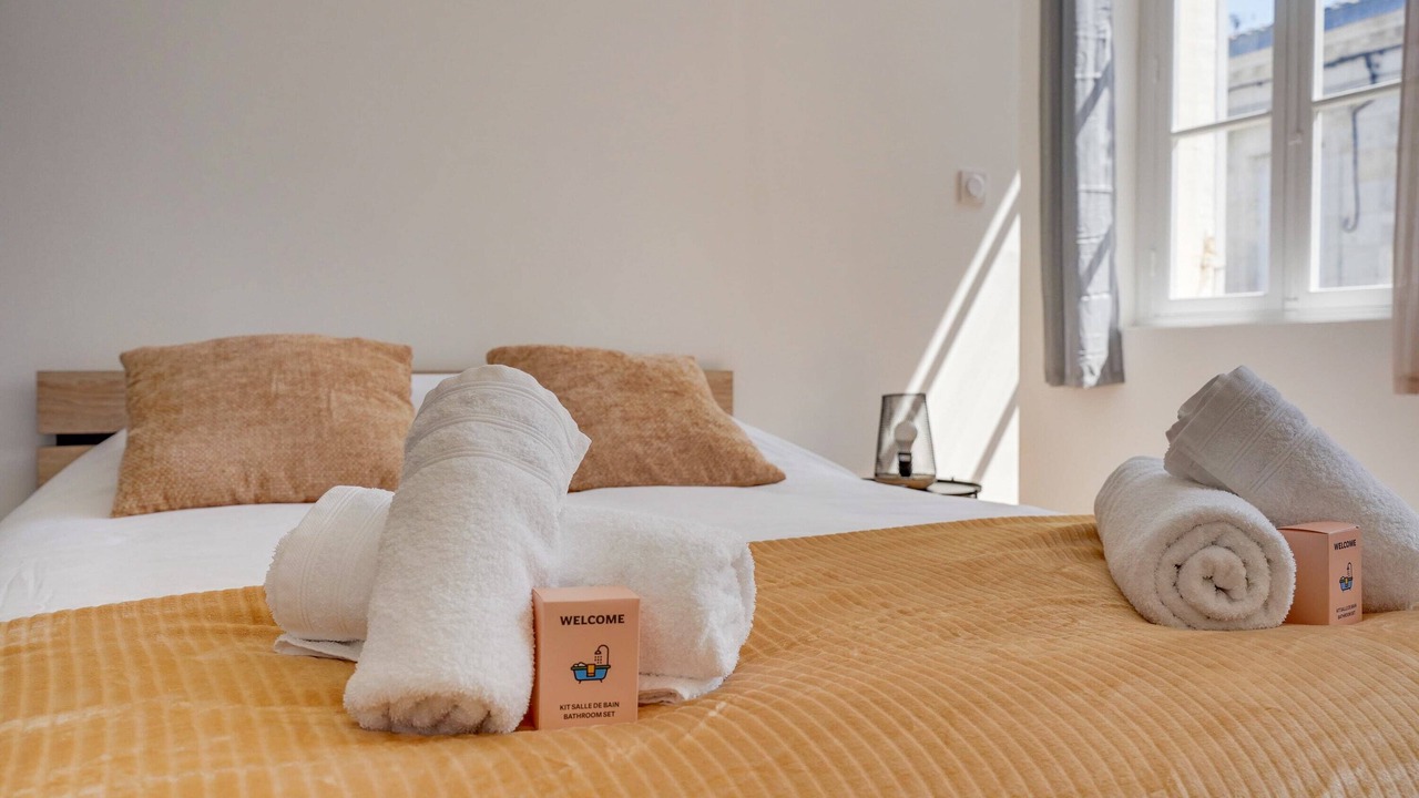 Photo of Bedroom in Libourne
