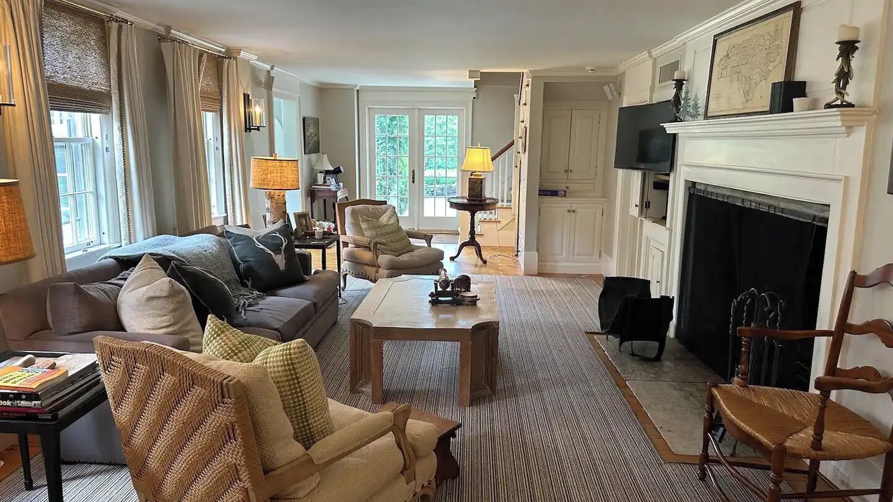 Photo of Livingroom in Manchester Center