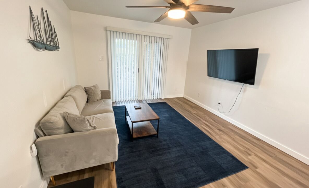 Photo of Livingroom in Capital View
