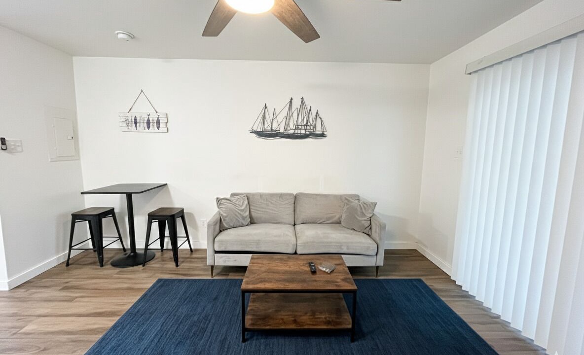 Photo of Livingroom in Capital View
