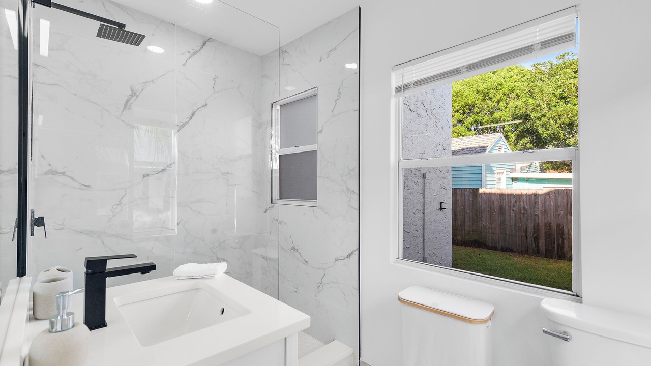 Photo of Bathroom in Flamingo Parks