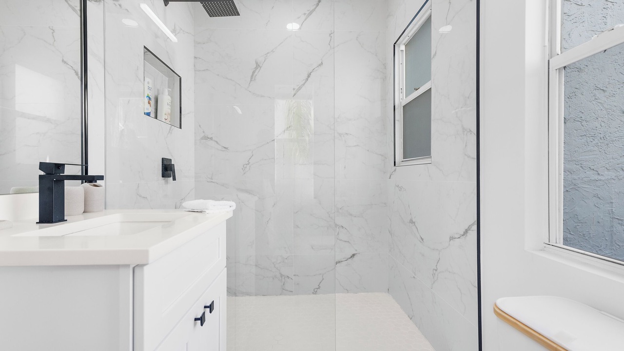 Photo of Bathroom in Flamingo Parks