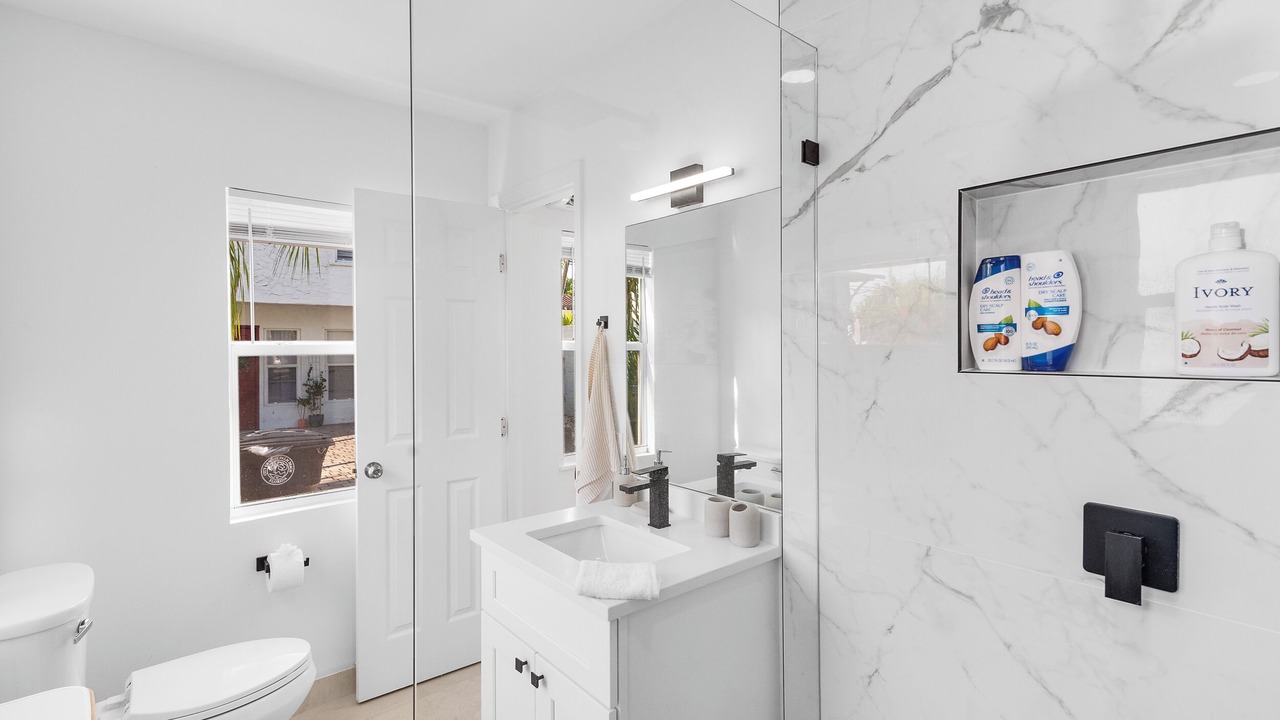 Photo of Bathroom in Flamingo Parks