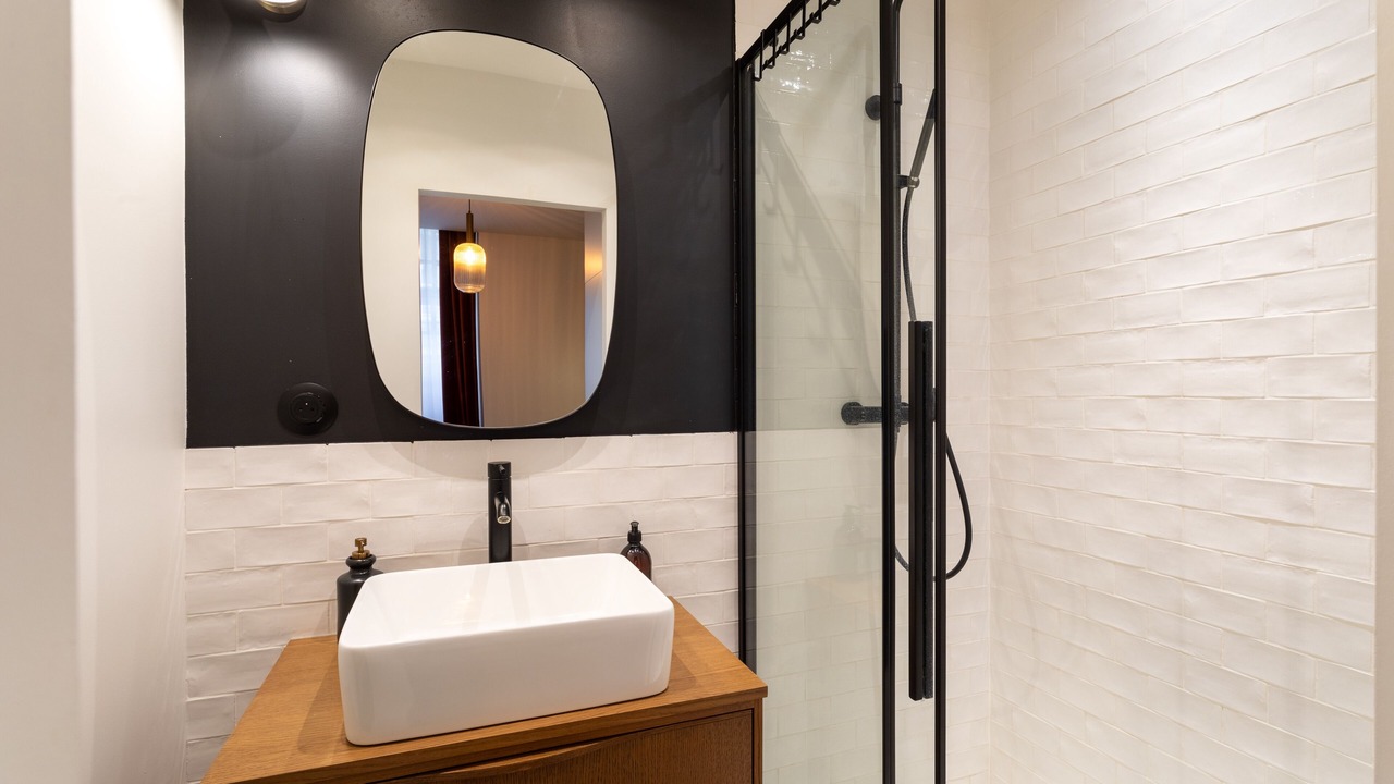 Photo of Bathroom in Centre