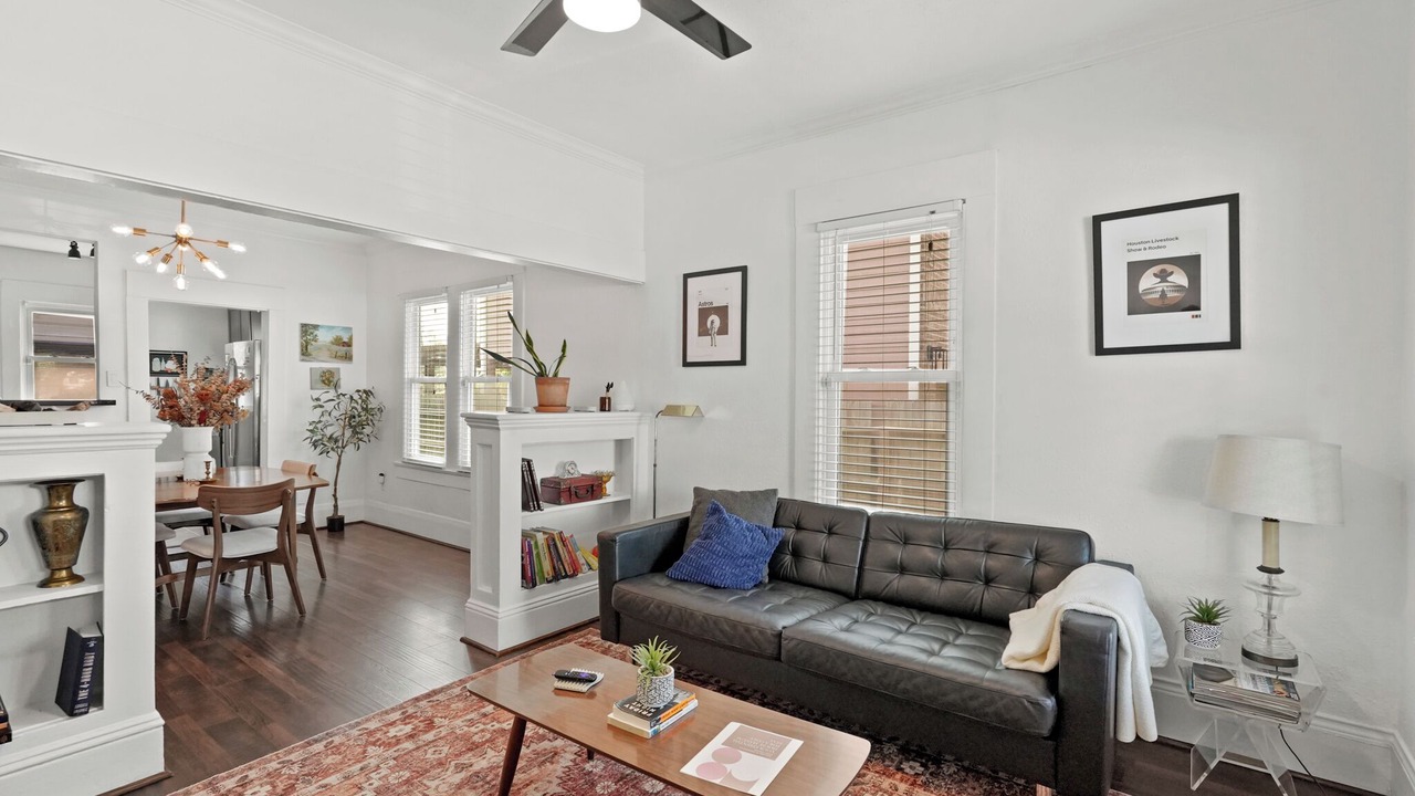 Photo of Livingroom in Northside