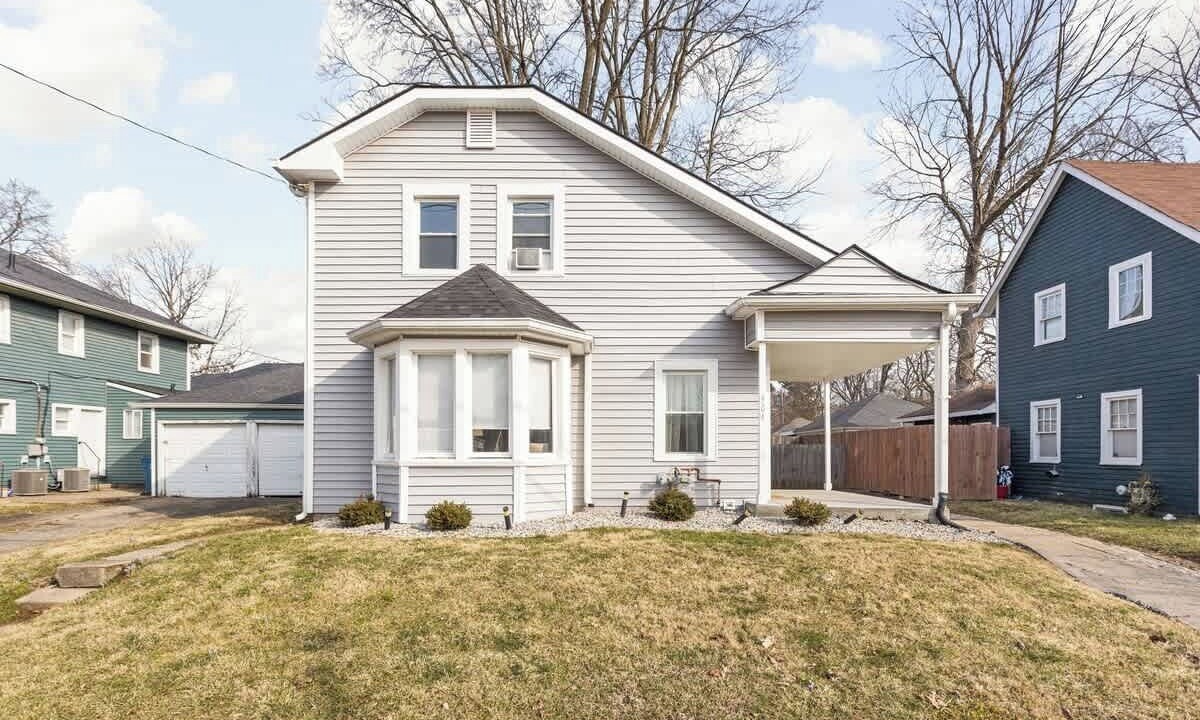 Photo of Outdoor in Meridian-Kessler