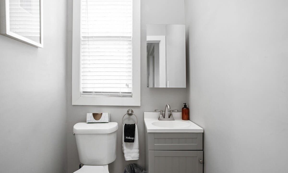 Photo of Bathroom in Near Northside