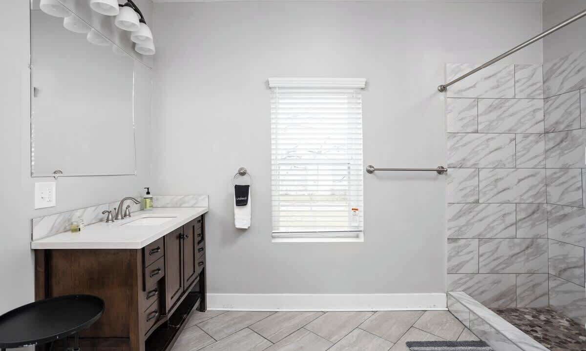 Photo of Bathroom in Near Northside