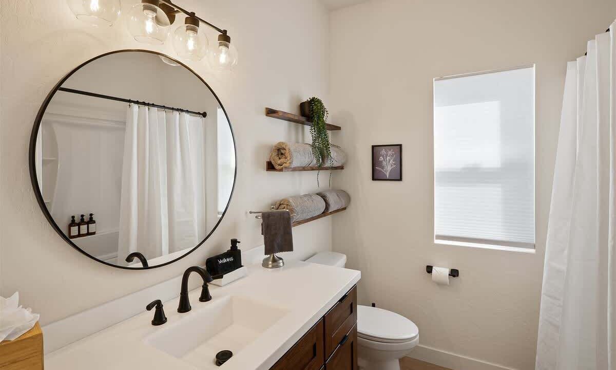 Photo of Bathroom in Cottonwood