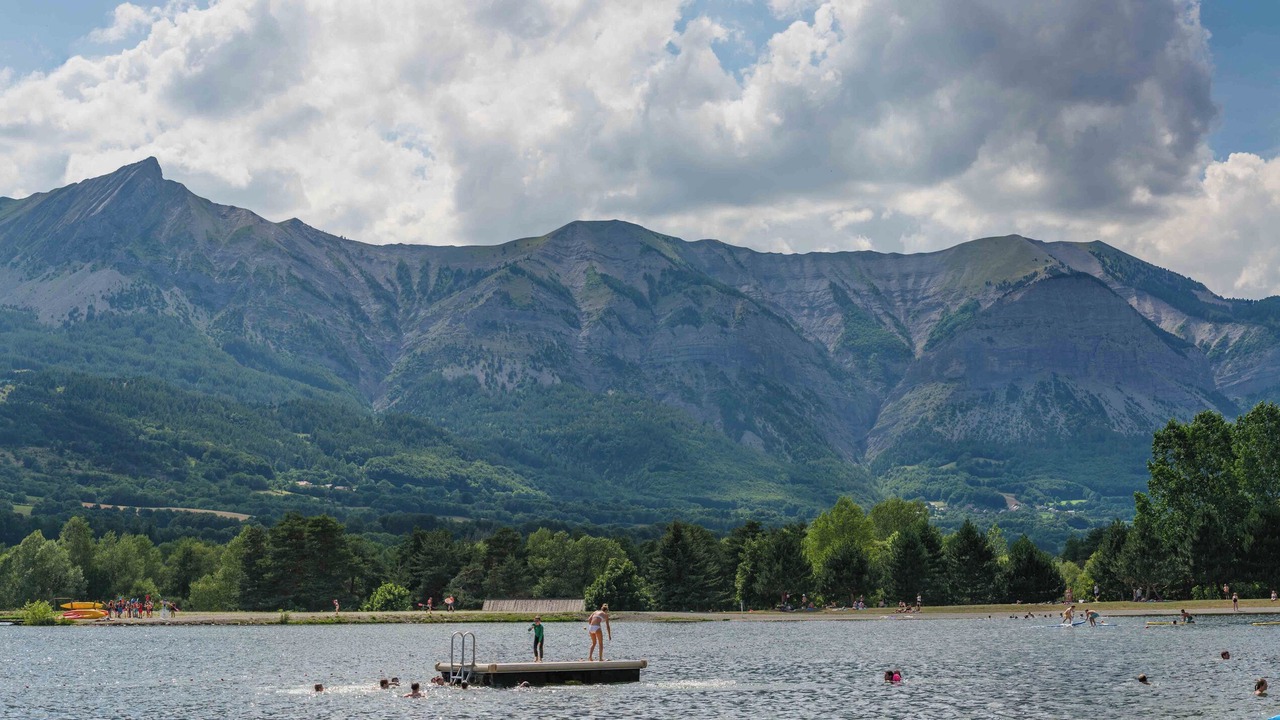 Photo of Outdoor in Laye