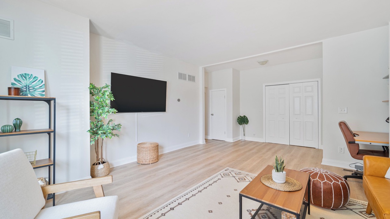 Photo of Livingroom in Fort Lee