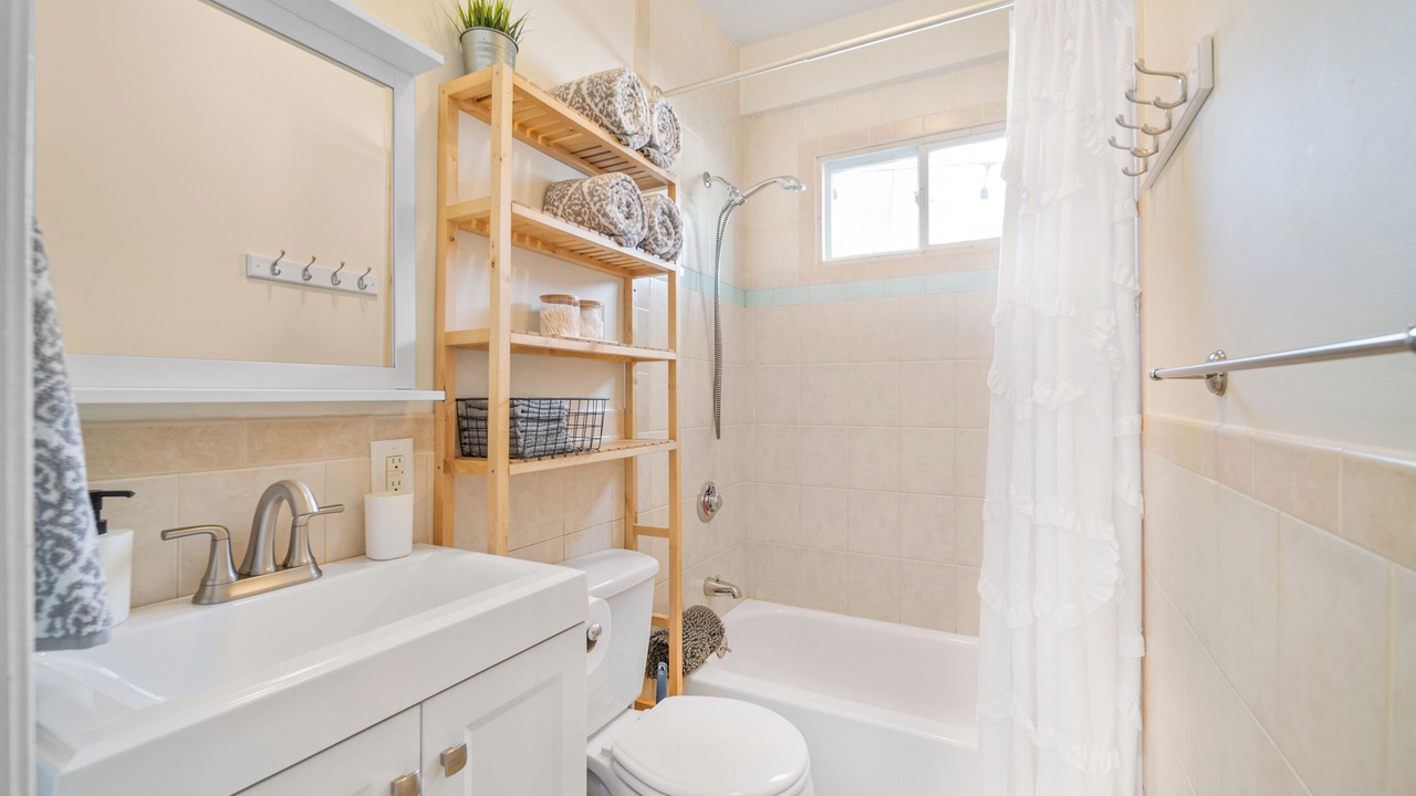 Photo of Bathroom in Fort Lee