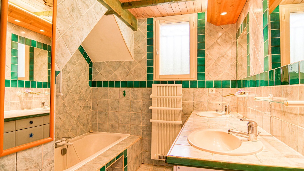 Photo of Bathroom in Carces