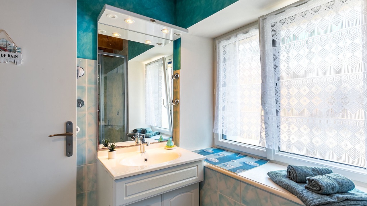 Photo of Bathroom in Plounevez-Lochrist