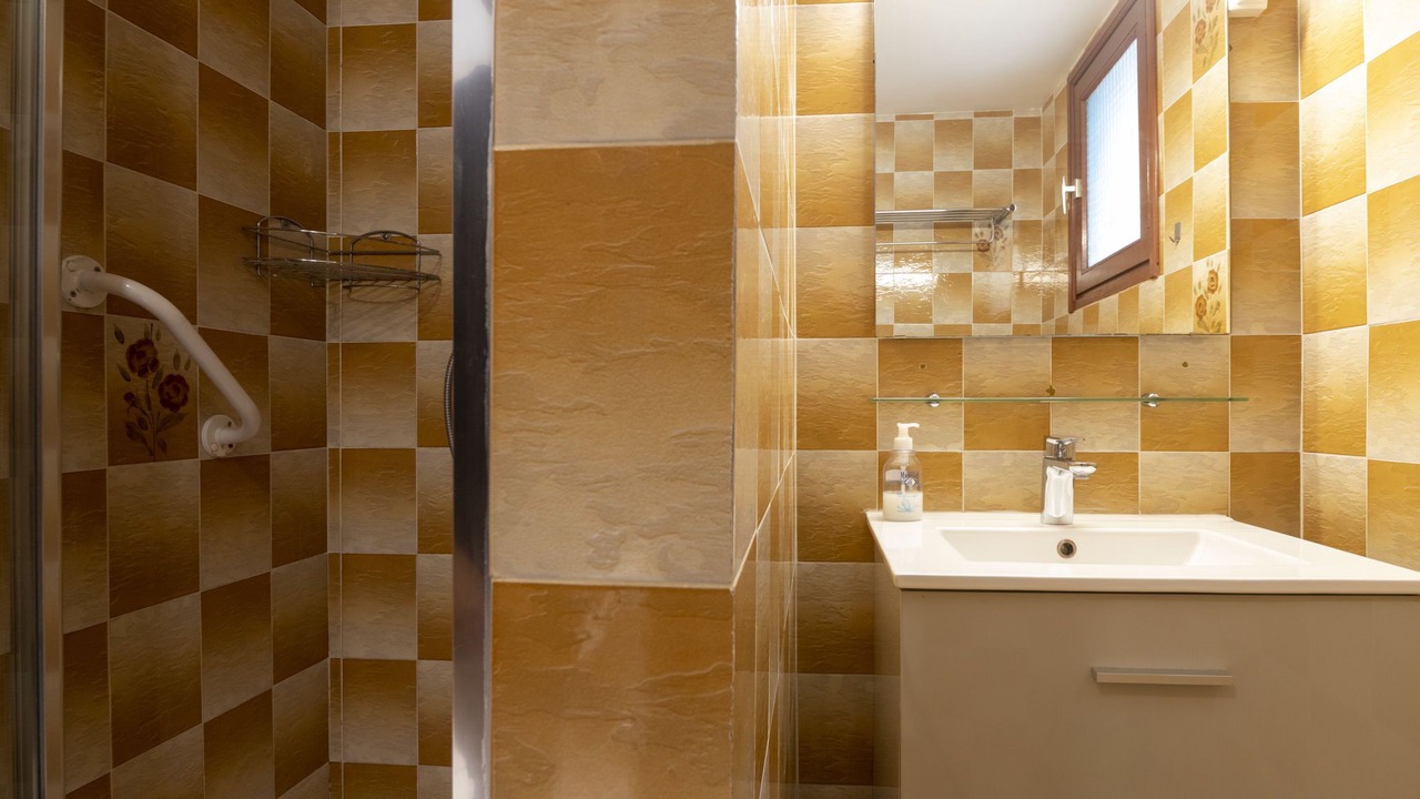 Photo of Bathroom in Saintes-Maries-de-la-Mer