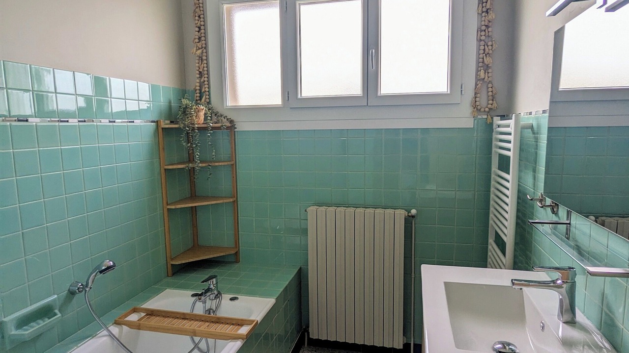 Photo of Bathroom in Beaucaire