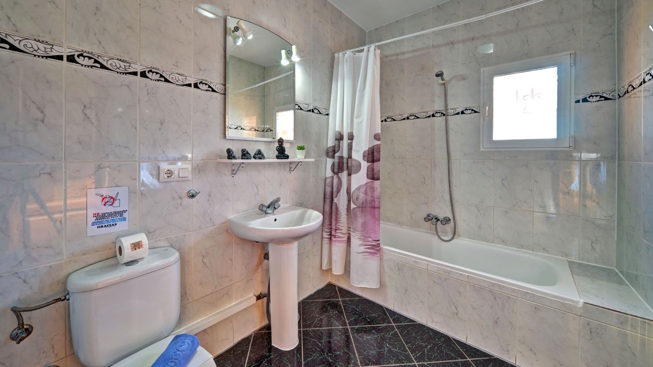 Photo of Bathroom in La Canuta