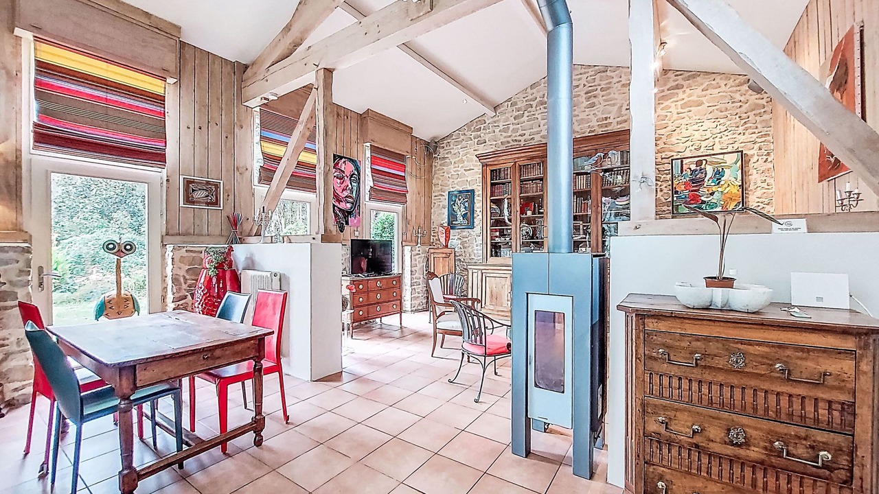 Photo of Livingroom in Saint-Vincent-de-Paul