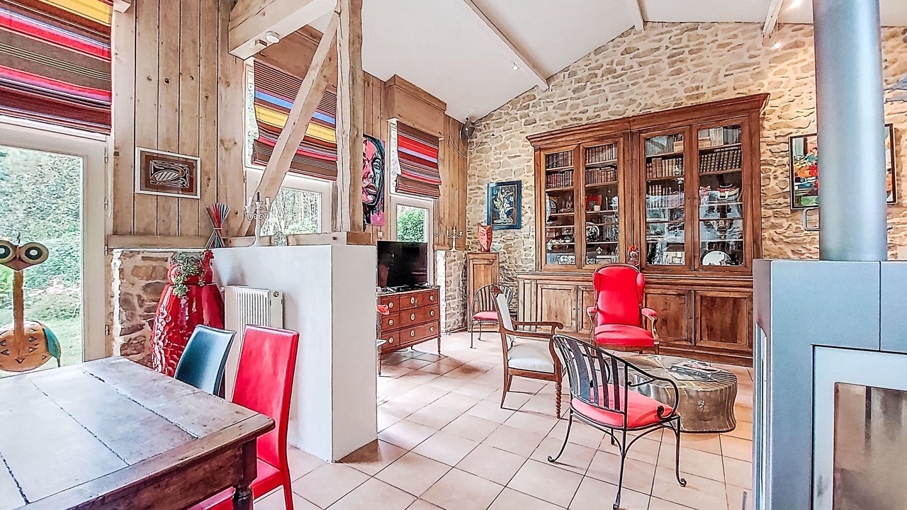 Photo of Livingroom in Saint-Vincent-de-Paul