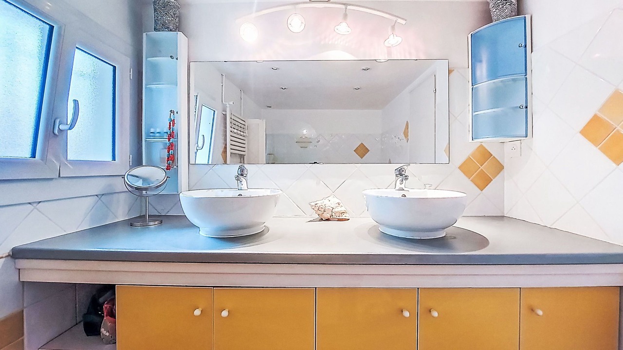 Photo of Bathroom in Saint-Vincent-de-Paul