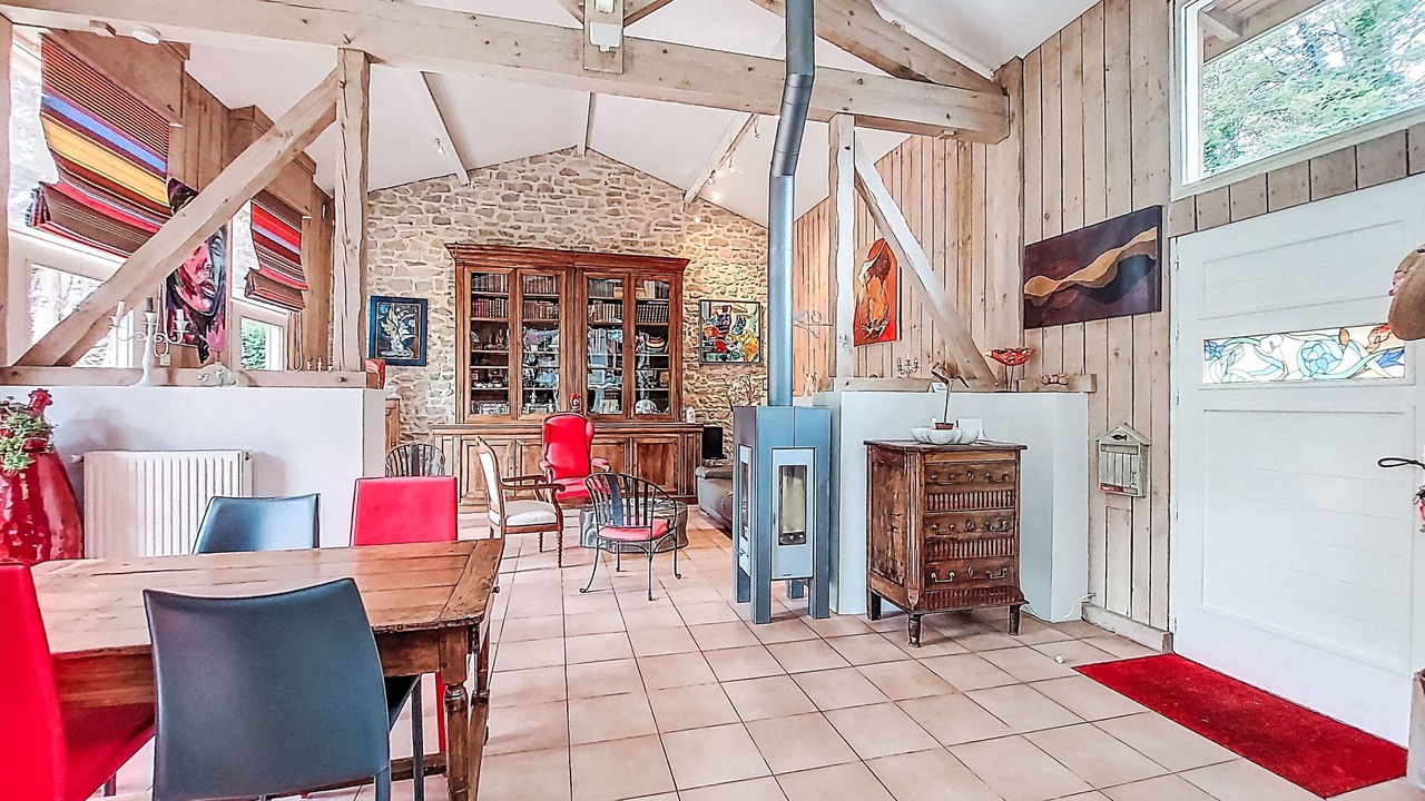 Photo of Livingroom in Saint-Vincent-de-Paul