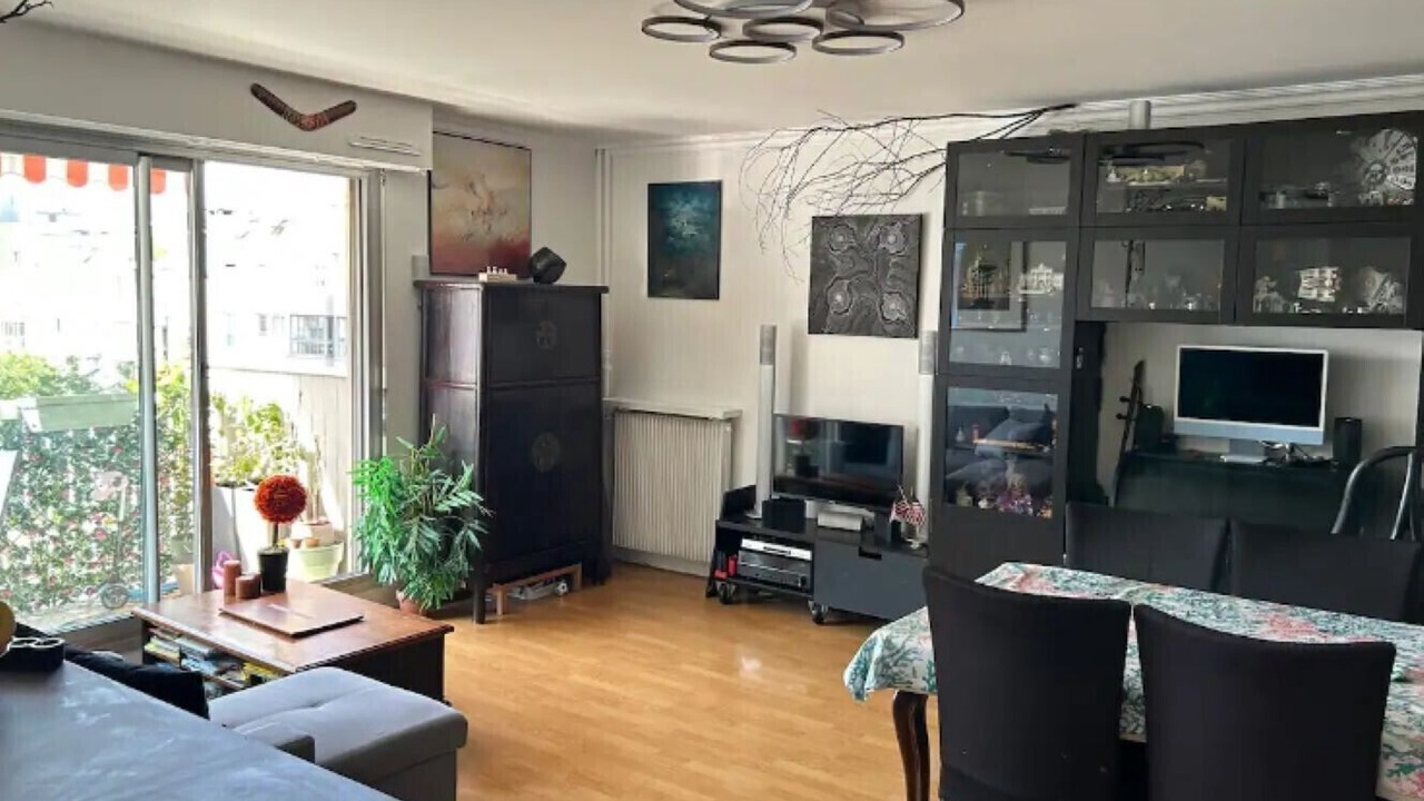 Photo of Livingroom in 15th Arrondissement