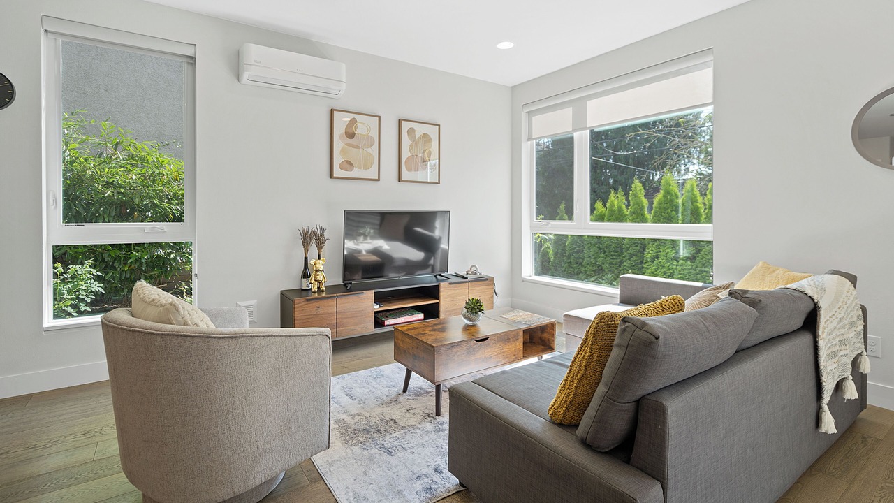 Photo of Bedroom in Eastlake