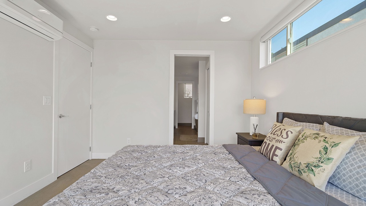 Photo of Others in Eastlake