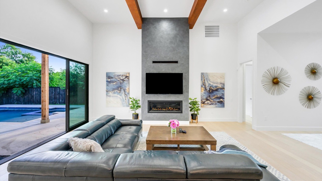 Photo of Livingroom in Northwest Dallas