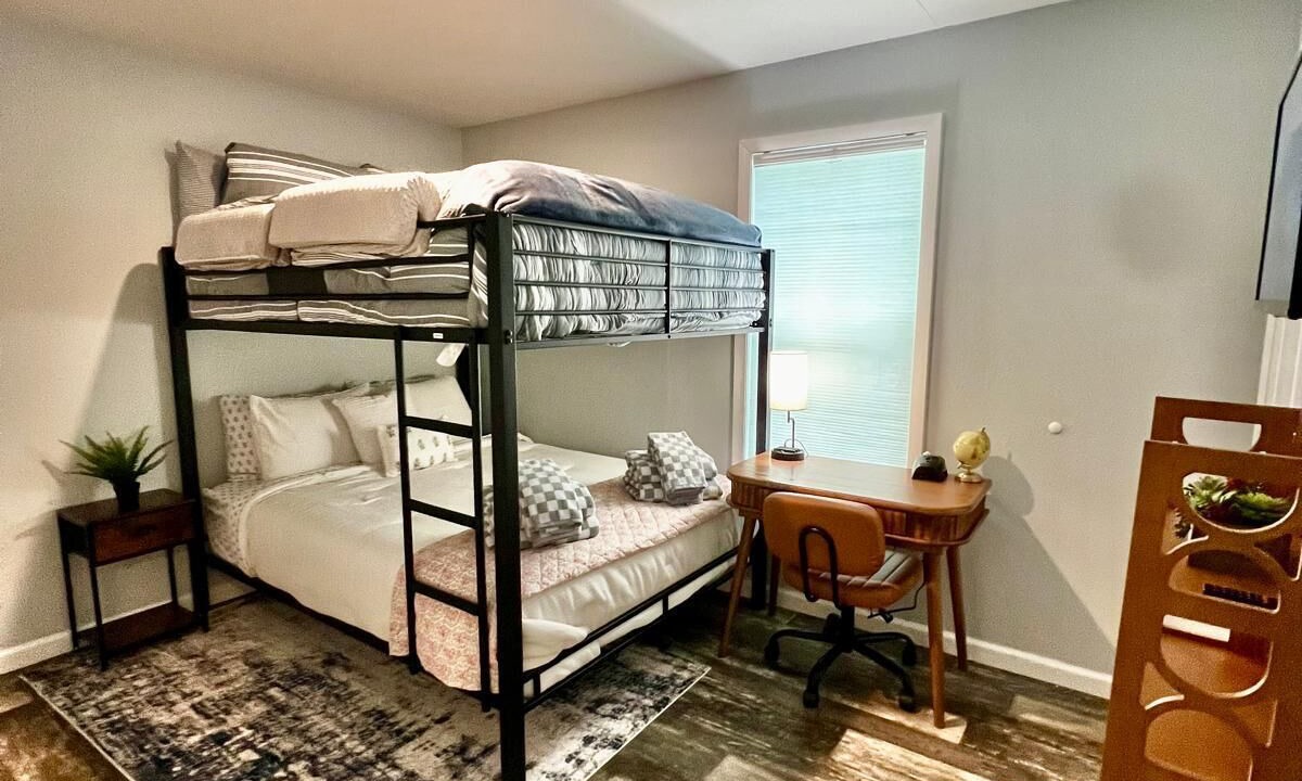 Photo of Bedroom in Brooksville