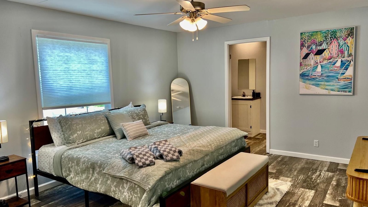 Photo of Bedroom in Brooksville