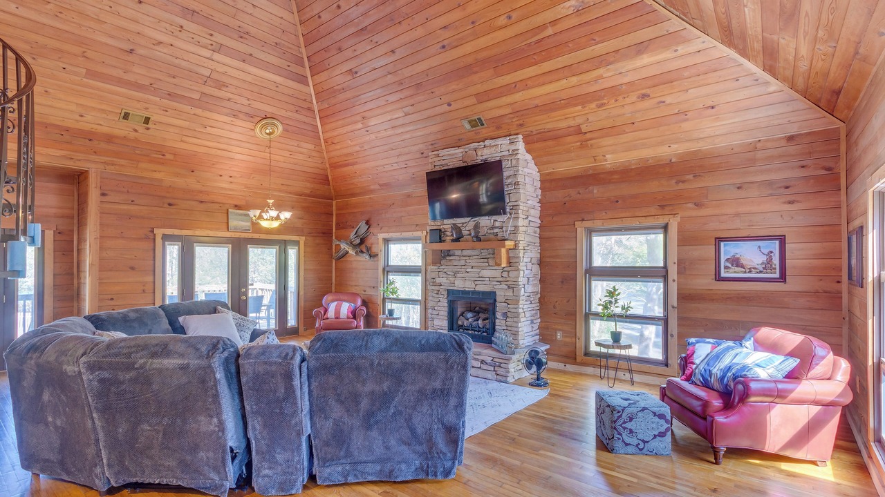 Photo of Livingroom in Milton